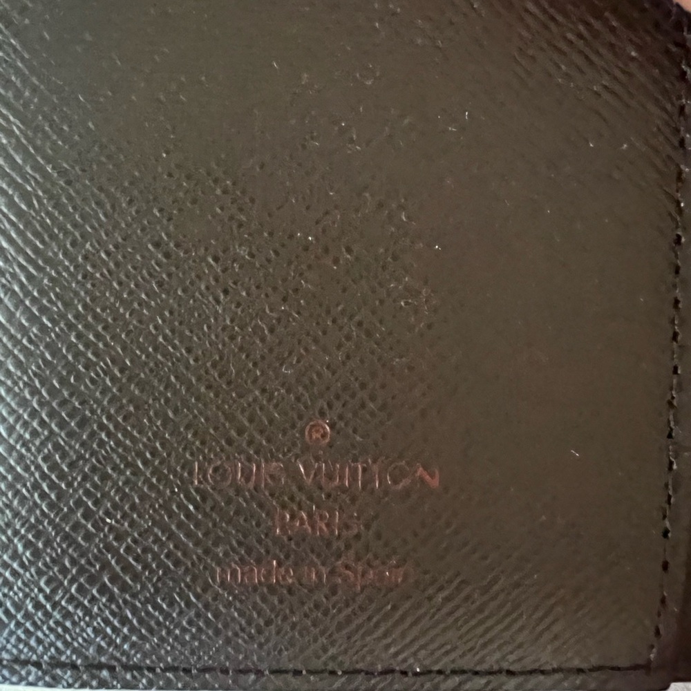 LOUIS VUITTON
Small Ring Agenda Cover - Picture 4 of 9